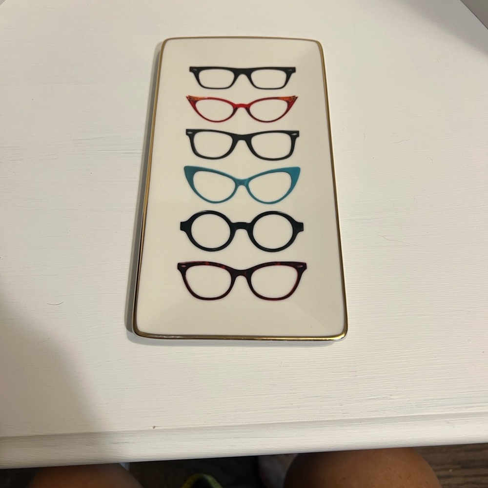 Chic Eyewear Design Jewelry Tray with Gold Trim